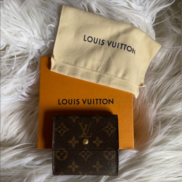 Louis Vuitton Handbags - Louis Vuitton Porte Monnaie Carte Monogram Wallet